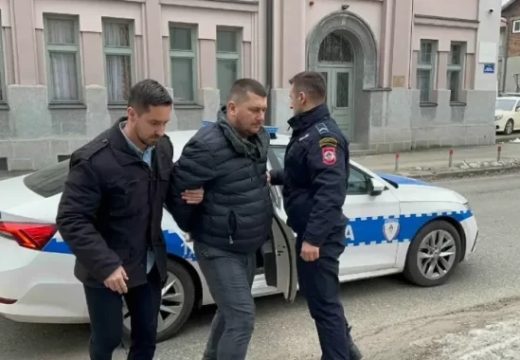 Bijeljina: Uhapšeni Mustafa Hrustanović iz Janje, vjeroučitelj i magistar pedagogije – tereti se za iskorištavanje djece za pornografiju