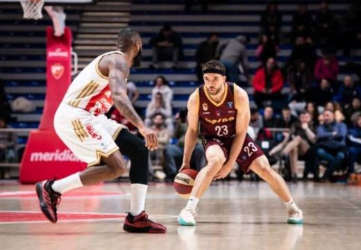 “Provokacija“: Ovaj transparent je dočekao Bosnu u Beogradu (Foto)