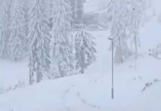 Snijeg paralizovao dijelove Srbije: Vanredno stanje u 11 gradova i opština