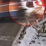 “Za dlaku” izbjegnuta tragedija: Pogledajte kako je vozač prešao preko pružnog prelaza (Video)