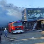 Detalji velikog požara u Brčkom: Varnica zapalila spužvu u fabrici? (Video)