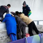 Nova drama na ZOI: Bob se prevrnuo pri punoj brzini, vozač u bolnici (Video)