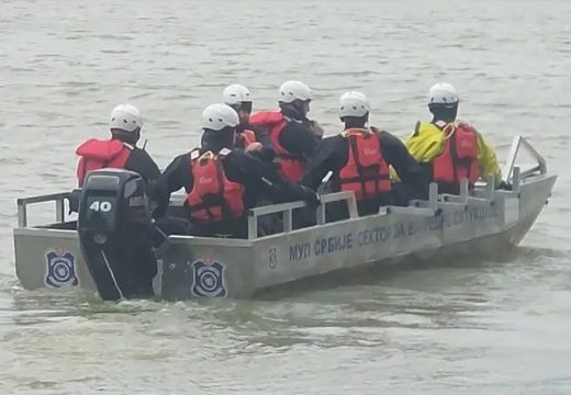 Velika potraga u Srbiji: Spasioci u opasnom jezeru traže nestale ribolovce