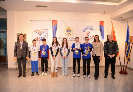 Šahisti OŠ “Sveti Sava“ Bijeljina republički prvaci (foto)