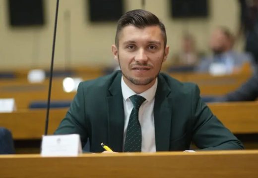 Kresojević traži izmjene zakona: Roditelji-njegovatelji su obespravljeni