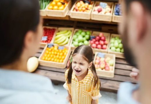 Dijete pravi scenu u prodavnici?: Četiri metode kako da zaustavite napade bijesa u javnosti