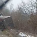 Vozači, oprez: Prevrnuo se kamion