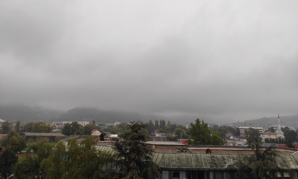 Danas pretežno oblačno: Tokom dana kiša stiže u većinu krajeva, na planinama snijeg