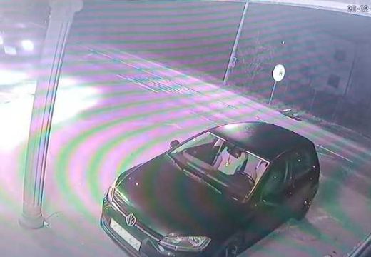 Saobraćajka nadomak Banjaluke: Zbrisao automobile sa parkinga (Video)