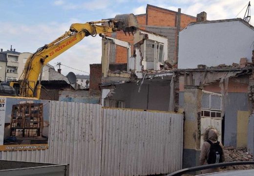 Radovi u toku: Privremena obustava saobraćaja u Ulici Meše Selimovića (Foto)