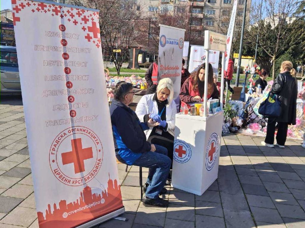 Gradska organizacija Crvenog krsta i Udruženje „Diabeta“: Besplatna kontrola šećera u krvi i humanitarni bazar (Foto)