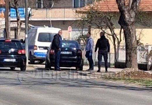 Porodična tragedija u Bijeljini: Stradali otac i sin, policija obavlja uviđaj (Foto)