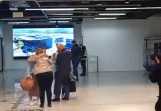 BiH: U Sarajevo sletio avion iz Dubaija s državljanima BiH (Video)