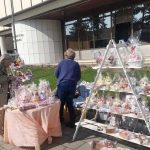 Bijeljinke prave i prodaju poklone za 8. mart: “Potrebno je mnogo ljubavi, strpljenja i vještine” (FOTO)