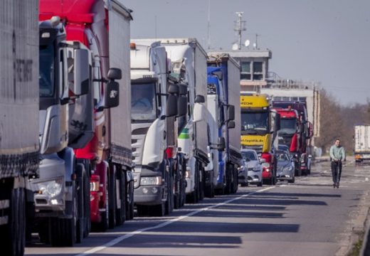 Mandić: Prevoznici zapadnog Balkana saglasni da blokiraju prelaze