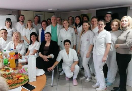 Bijeljina: Ispraćaj u penziju kolega iz Doma zdravlja