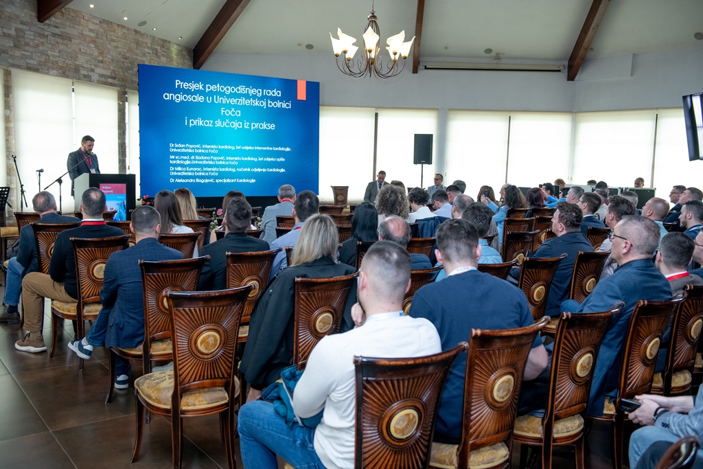 Stručnjaci iz regiona i svijeta o savremenoj interventnoj kardiologiji: U Bijeljini počeo Simpozijum interventne kardiologije (Foto)