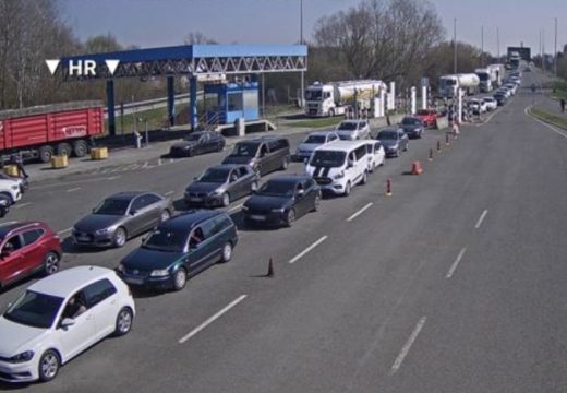 Gužve u oba smjera: Kolone vozila na prelazima Gradiška i Gradina