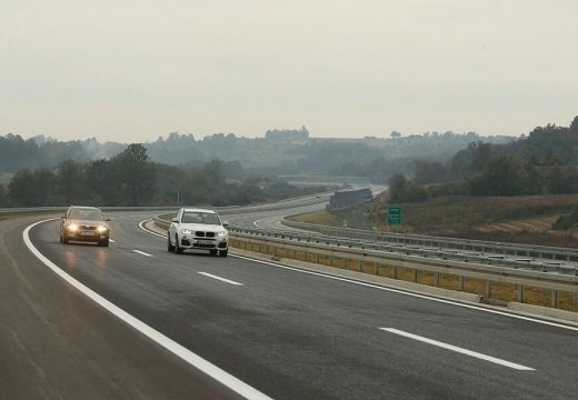 BEZ ZADRŽAVANJA NA GRANIČNIM PRELAZIMA:  Magla smanjuje vidljivost na pojedinim dionicama