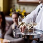 Ko zarađuje najviše, a ko najmanje: Velike razlike među sektorima u Srpskoj