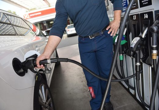 Puhovac: Goriva ima dovoljno, Republika Srpska priprema ograničenje marže