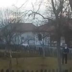 “Komšije iz pakla u BiH”: Psuje mi dijete, prijeti da će mi roditelje zaklati, skida se nag (Video)