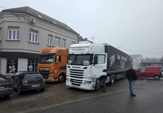 Vozače sa granice vraćaju svaki dan: Prevoznici najavili novu blokadu, traže rješenje do 10. marta