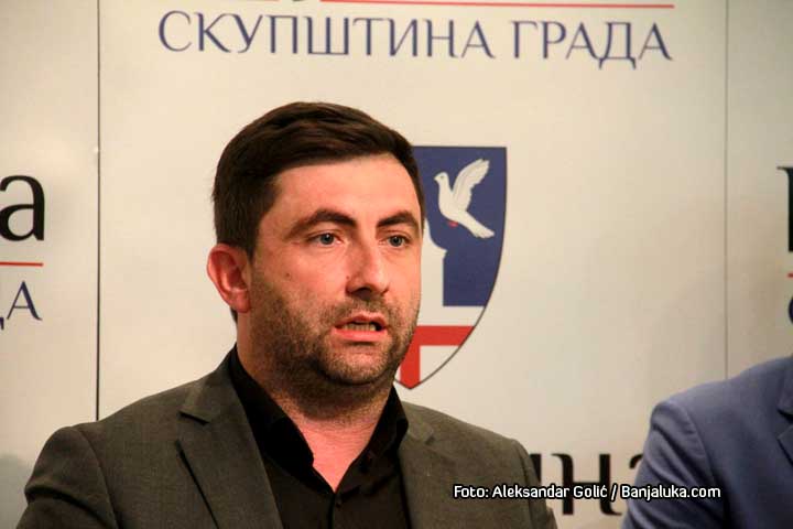„Problem je što Petrović kupuje klavir“ Gradonačelnik Bijeljine komentarisao dramatično stanje s radnicima „Nove Ljubije“