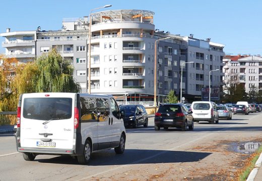 Vozači, oprez: Pogledajte na kojim dionicama se saobraćaj odvija usporeno, a gdje je obustava
