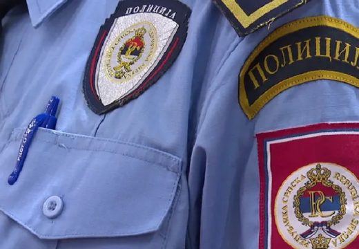 Sudar “pežoa” i BMW-a: Dvije osobe povrijeđene u udesu u Bijeljini