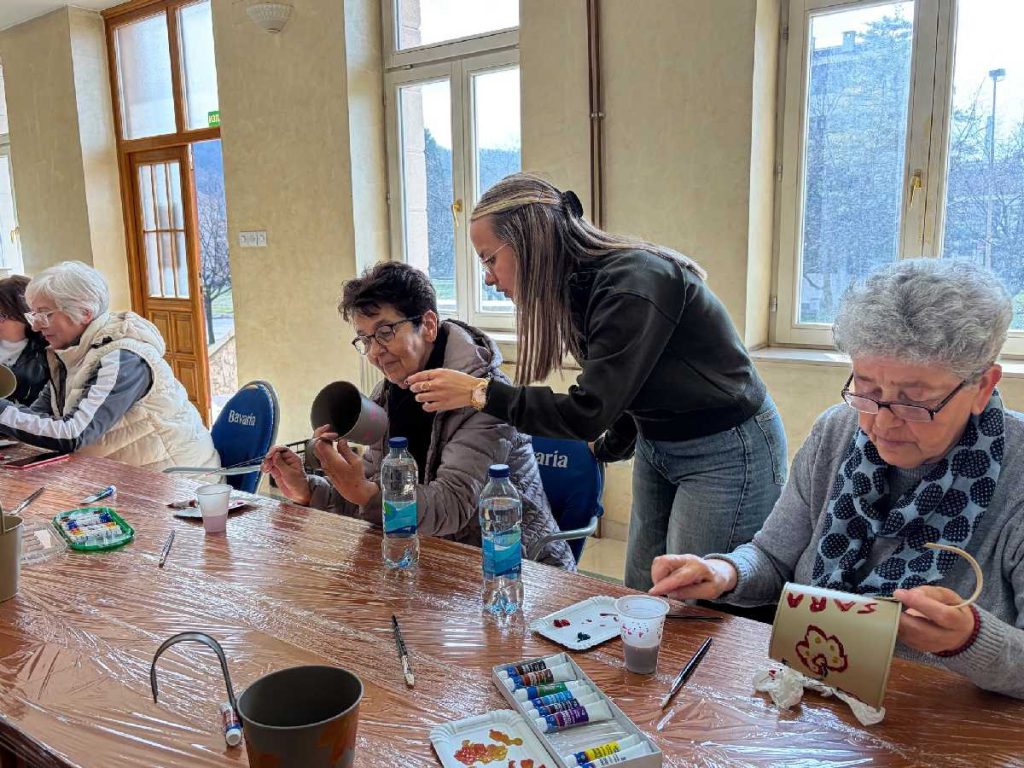 Prijave za nastavak programa u toku: U Ugljeviku održana prva radionica projekta „Zajedno kroz kreativu“ (Foto)