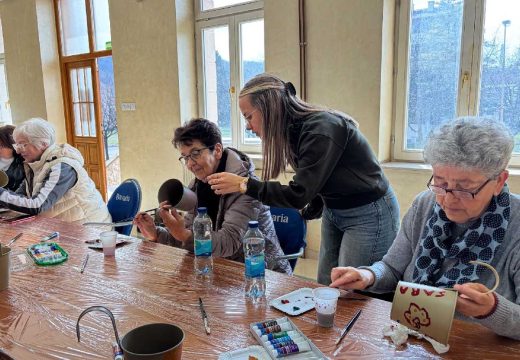 Prijave za nastavak programa u toku: U Ugljeviku održana prva radionica projekta „Zajedno kroz kreativu“ (Foto)