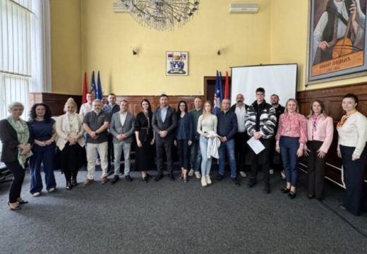 Bijeljina: Grad stipendira sedam učenika za obrazovne programe u Istraživačkoj stanici Petnica (foto)