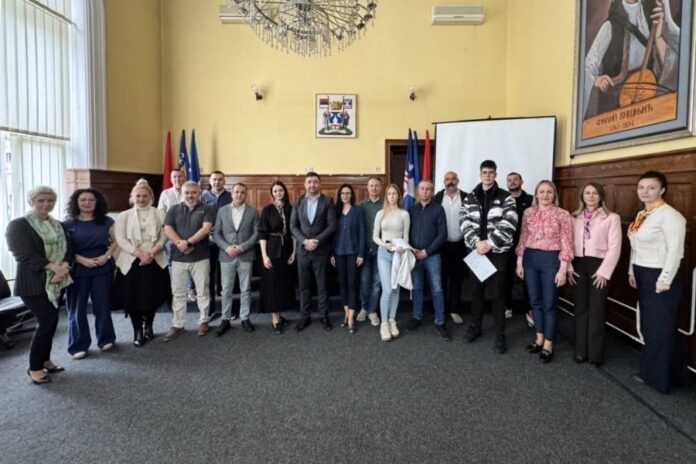Bijeljina: Grad stipendira sedam učenika za obrazovne programe u Istraživačkoj stanici Petnica (foto)