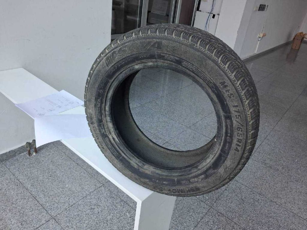 Galerija Centra za kulturu „Semberija“: Neobična izložba Tomislava Hršaka (Foto)