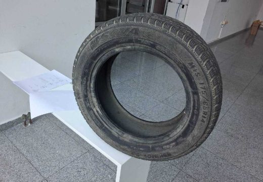 Galerija Centra za kulturu „Semberija“: Neobična izložba Tomislava Hršaka (Foto)