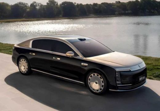Automobili: Kineska luksuzna limuzina prodaje se bolje od BMW-a Serije 7 i Panamere zajedno (Foto)