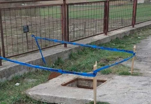 Drama u Travniku: Beba upala u šaht, prebačena u bolnicu