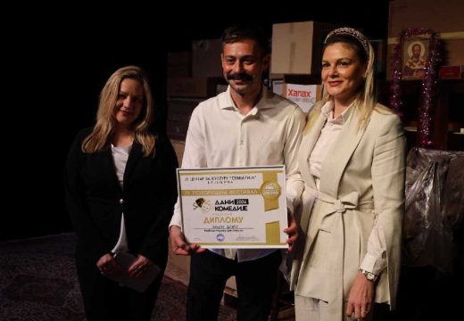 Na ovogodišnjim “Danima komedije“: U Bijeljini najbolja predstava “Anđela“ (Foto)