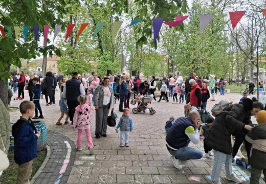 Avantura šarenog jajeta: Još jedna prilika za druženje i zabavu najmlađih (Foto)