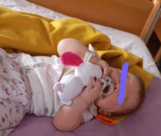 šestomjesečnoj Nejli