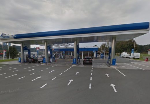 Najvažnije da je zaplakalo: Beba rođena na benzinskoj pumpi na Veliki četvrtak