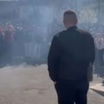 Suze, aplauzi i bunt: Odlazak profesora digao Medicinsku školu u Banjaluci na noge (Video)