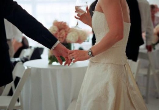 Prijeti mu do tri godine zatvora: Bijeljinac na svadbi ošamario snahu i nokautirao brata