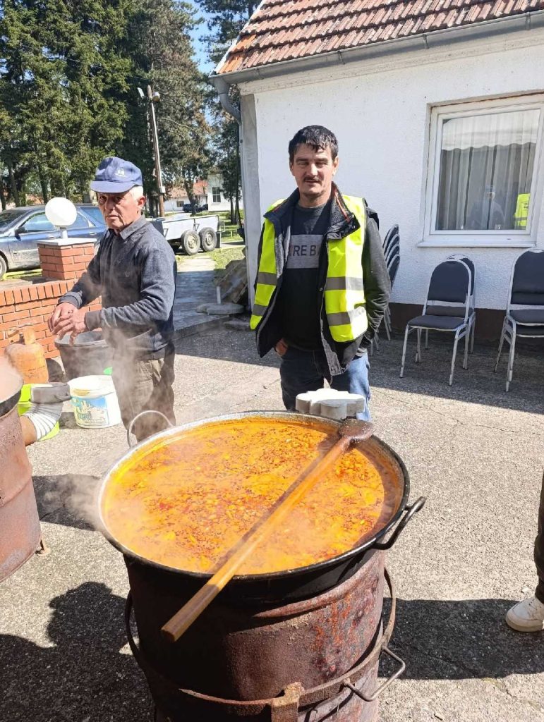 Bijeljina: Posni obroci za 327 građana: SRD „Riba“ nastavlja tradiciju