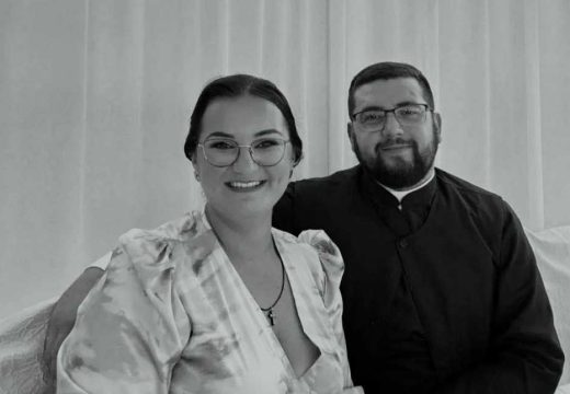 Dan žalosti u Brodu i Derventi: Danas sahrana sveštenika i supruge