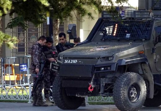 Horor u Turskoj: Pucnjava u školi, napadač ranio 16 učenika