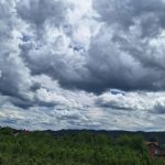 Oblaci se ne povlače: Danas hladno sa padavinama