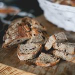 Buđav hljeb: Da li je dovoljno samo skinuti mrlju ili treba baciti veknu?