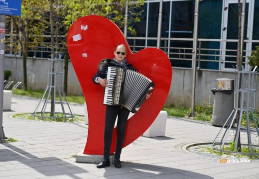 Festival okupio 150 umjetnika: Bijeljinski harmonikaš Miodrag Vuković osvojio prvu nagradu na “Danima harmonike”